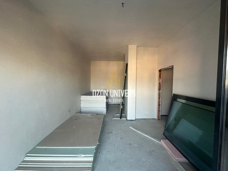 Apartament 2+1+verandë për shitje në Don Bosko!
