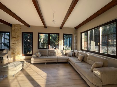 Vilë për qira tek Akacia Hills, Mjull Bathore!