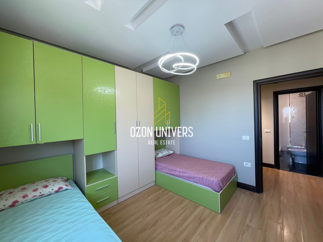 Apartament 2+1 për shitje – Astir, Rruga Stefan Shundi