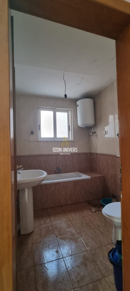 Ambient biznesi për qira, tek Pazari i Ri