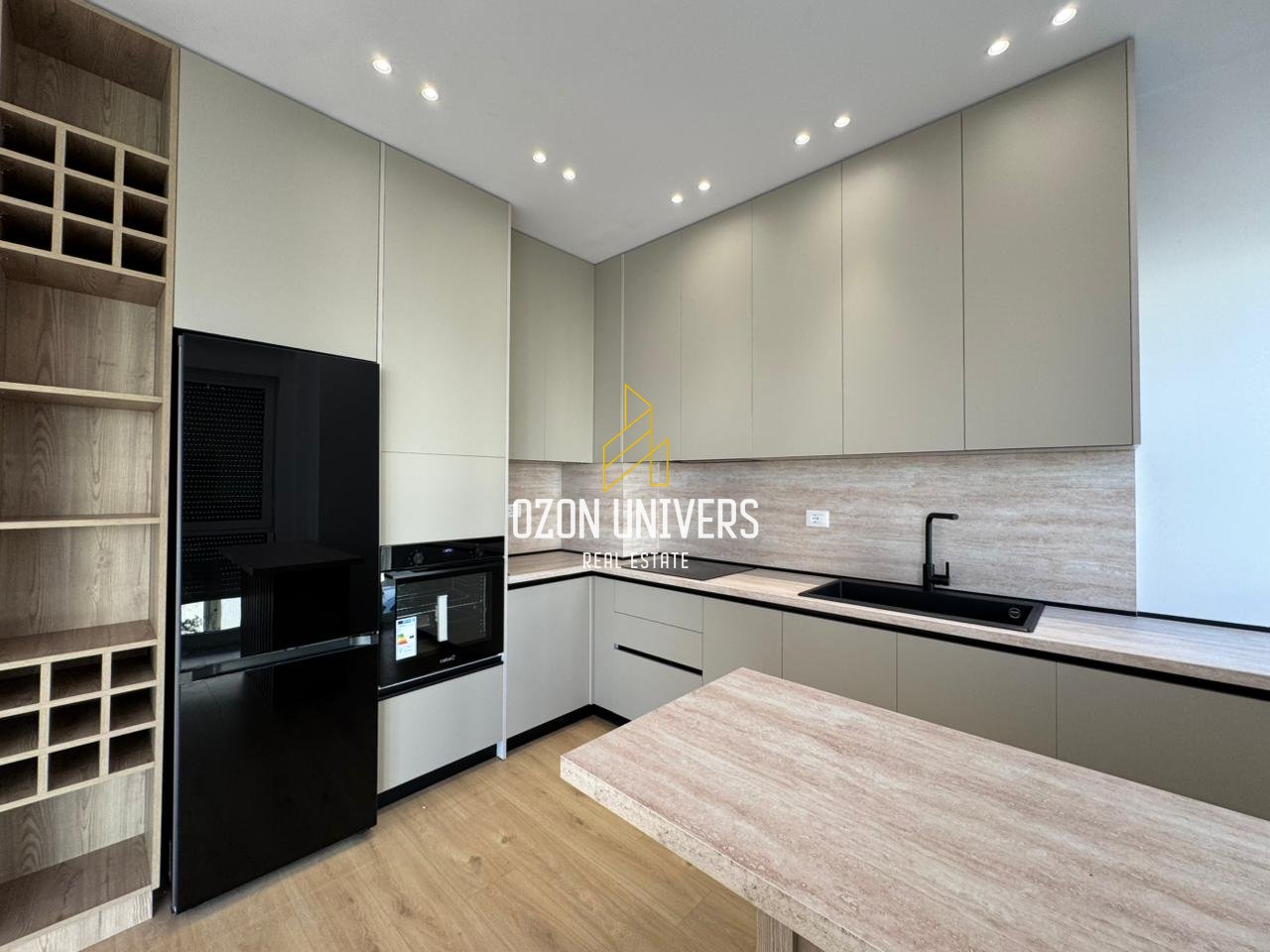 Vilë 3-katëshe për qira tek Aba Residence, Farkë!