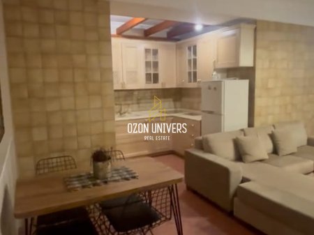 Apartament 1+1 dhe Gazoniere per shitje tek 9 Katshet