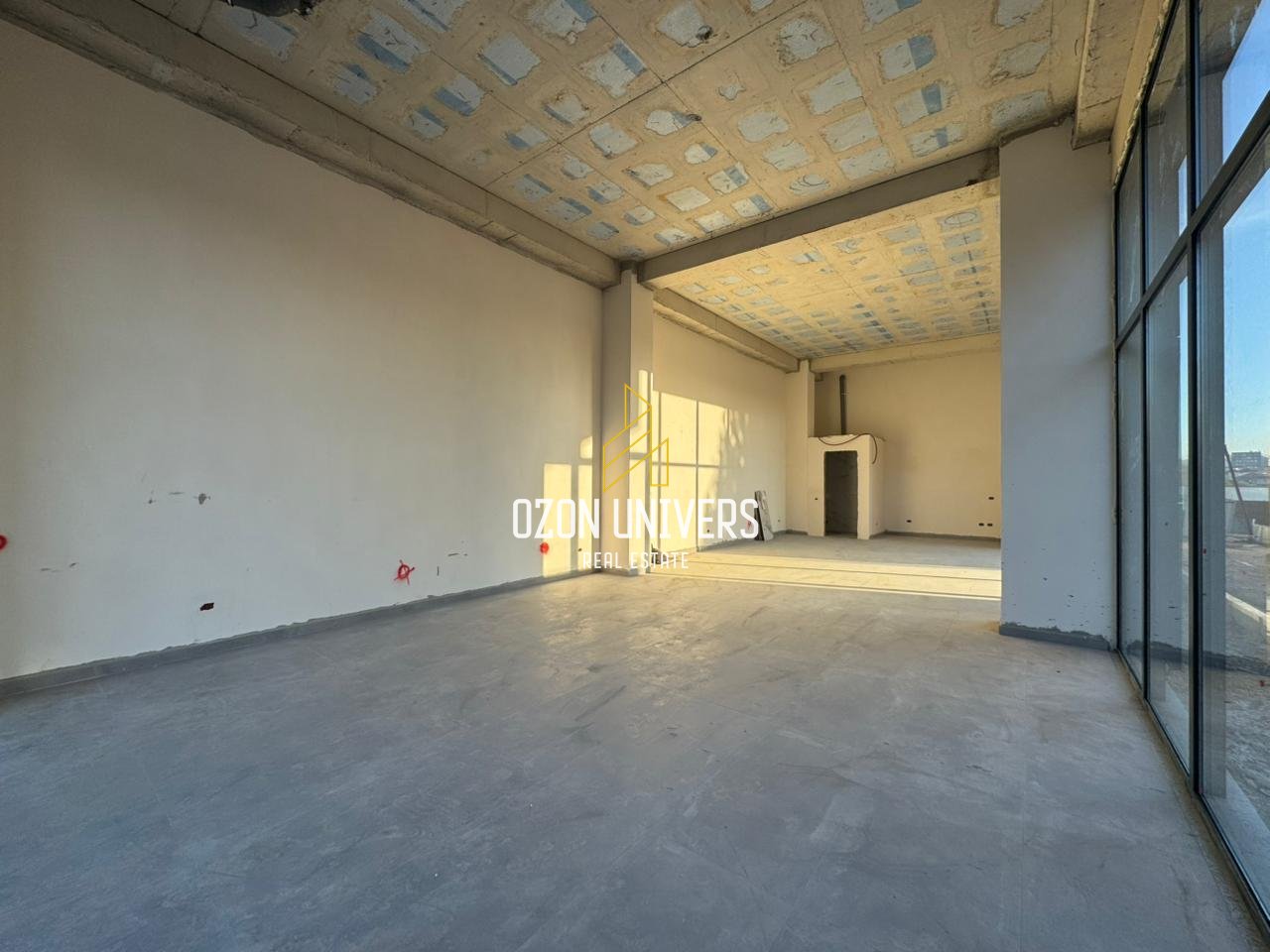 Locale commerciale, fronte strada in affitto a Paskuqan!