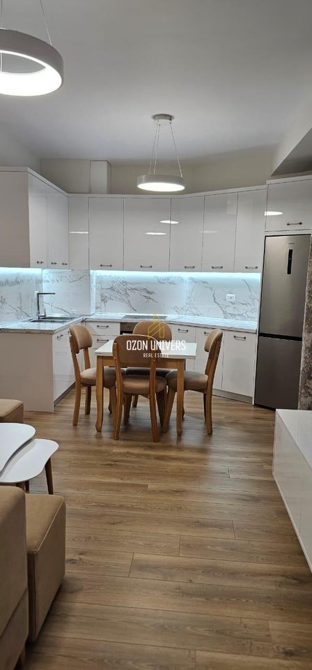 Jepet me qira apartament 1+1, tek River Residence, Astir!