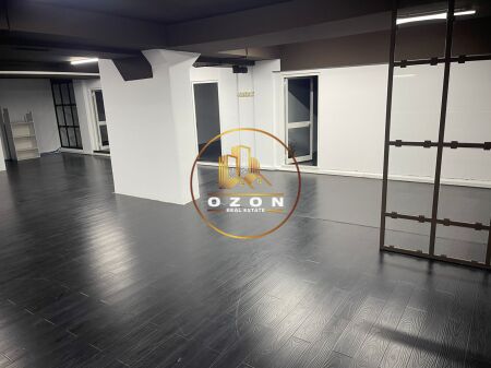 Ambient per Qira 350m2, Sheshi Willson Tirane!