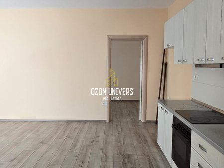 AMBIENTE ME QIRA – MYSLYM SHYRI  (IDEALE PËR ZYRA)