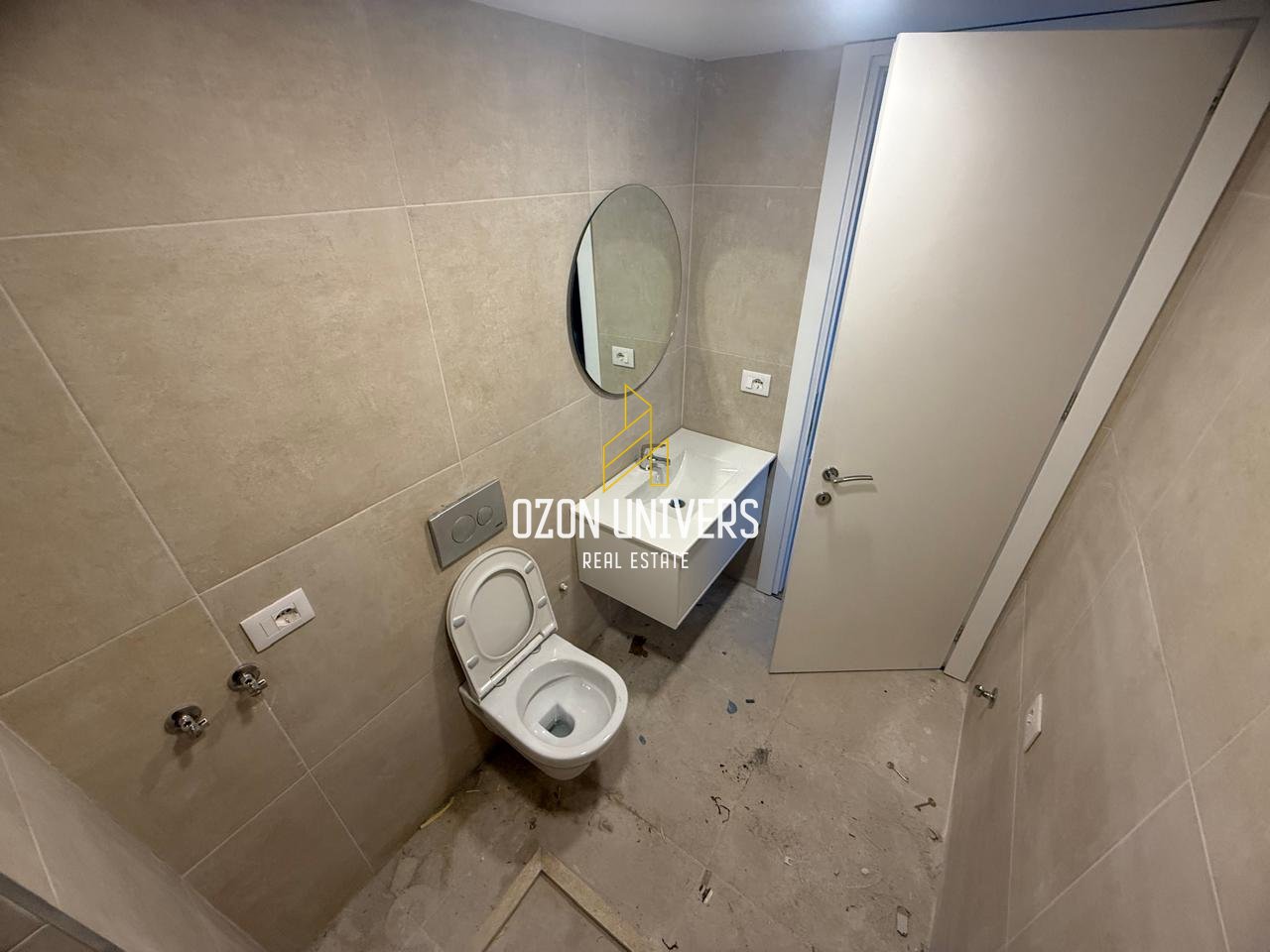 UFFICIO DUPLEX IN AFFITTO – Vicino ad Amerikan 3