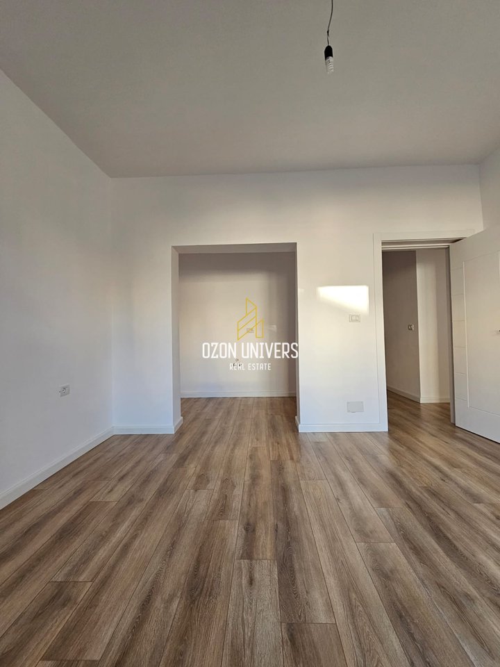 2+1 apartment for sale on Kavaja Street!