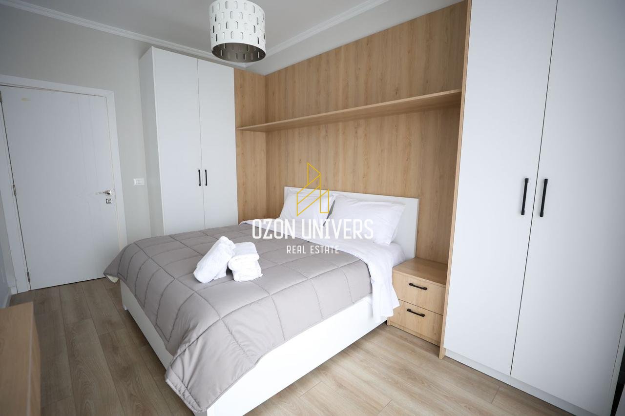 Shiten 2 Apartamente prane rruges  Ambasadave ( Rr e Kavajes )