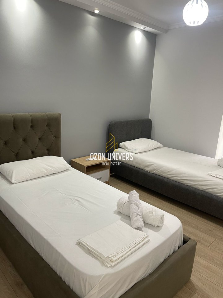 2+1 apartment for rent at Pazari i Ri (Optika Roma)!