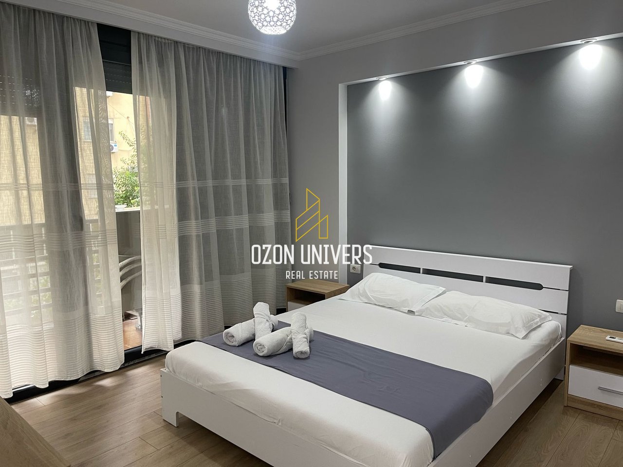 2+1 apartment for rent at Pazari i Ri (Optika Roma)!