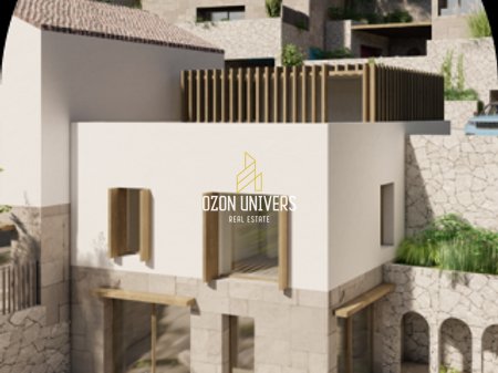 Villa su tre piani con piscina in vendita, a Jalë Bay Music Village