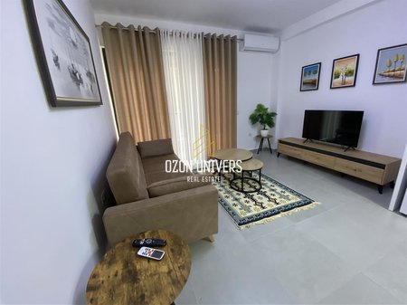 Apartament 1+1+parking për qira, në Rrugën e Durrësit