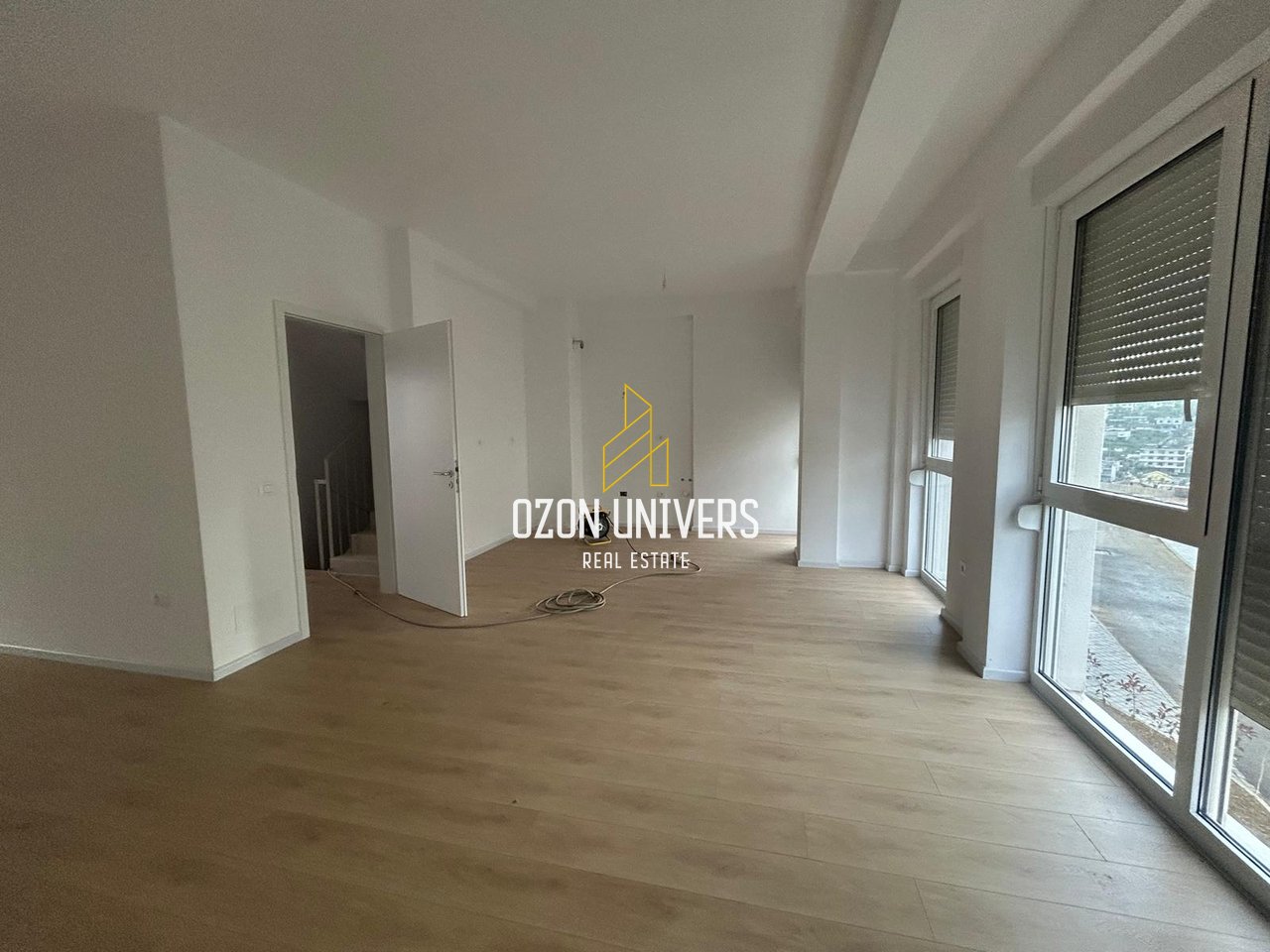 Vilë 3-katëshe për qira tek Aba Residence, Farkë!