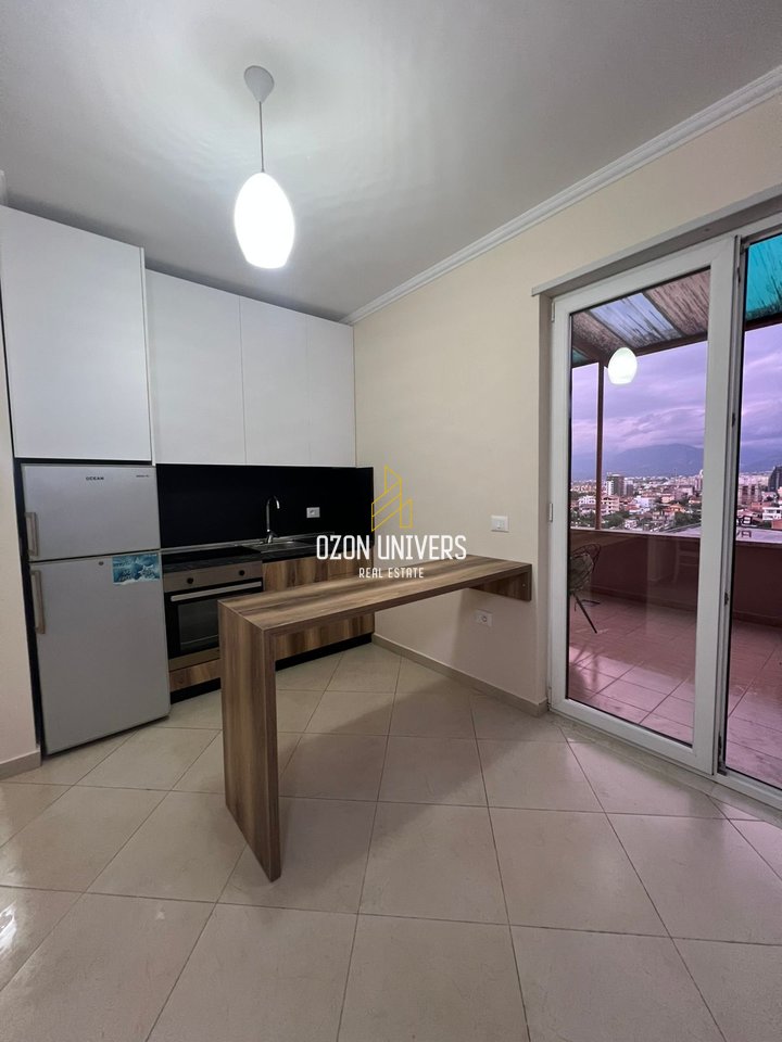 Apartament 1+1+ Verandë (Penthouse) me qira në Astir, pas Restorant Bati!