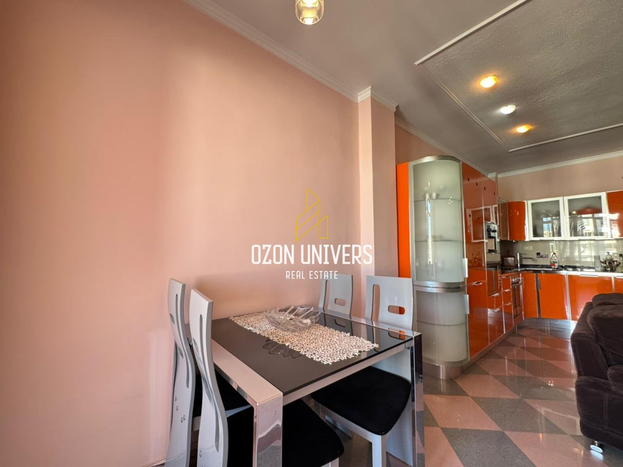 Apartament 2+1 për qira në Bllok!