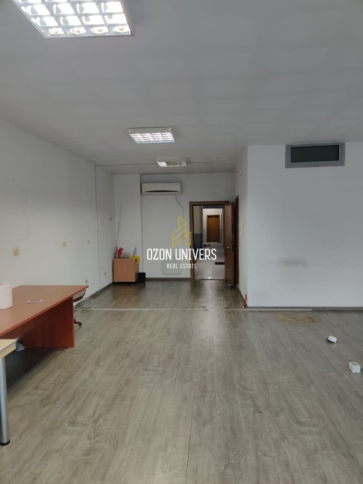 Business premises for rent opposite Casa Italia, Kamza Turn!