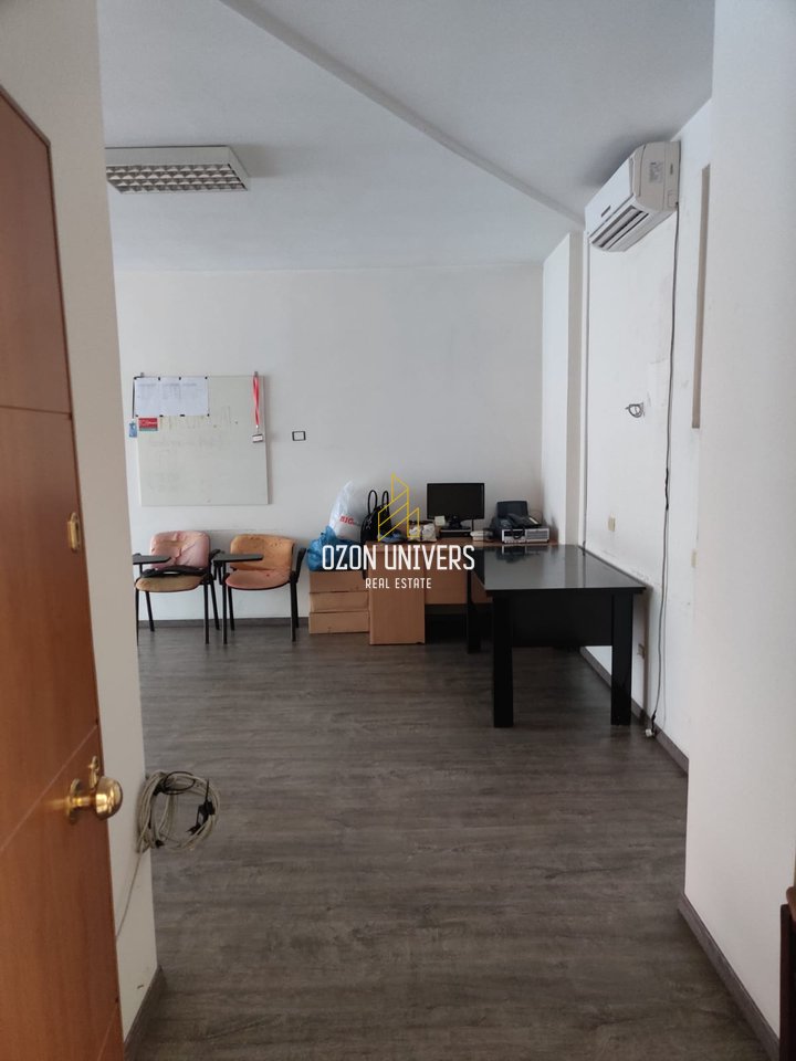 Business premises for rent opposite Casa Italia, Kamza Turn!