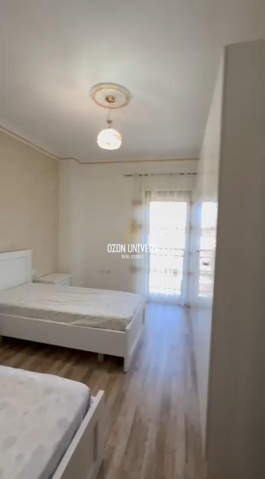 Apartament 2+1+2 me post parkimi për qira tek Green City Residence