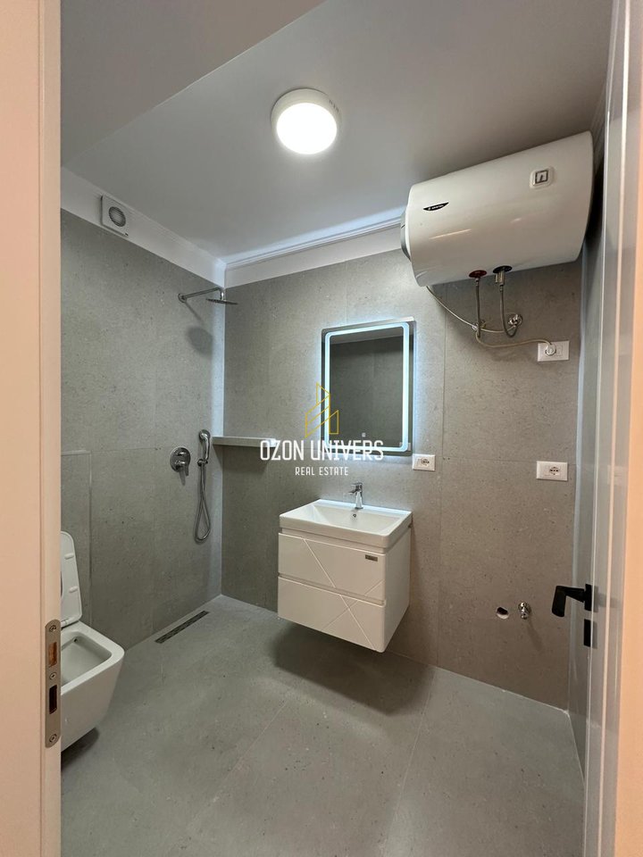 Apartament 2+1 në shitje tek Rruga Kongresi i Manastirit