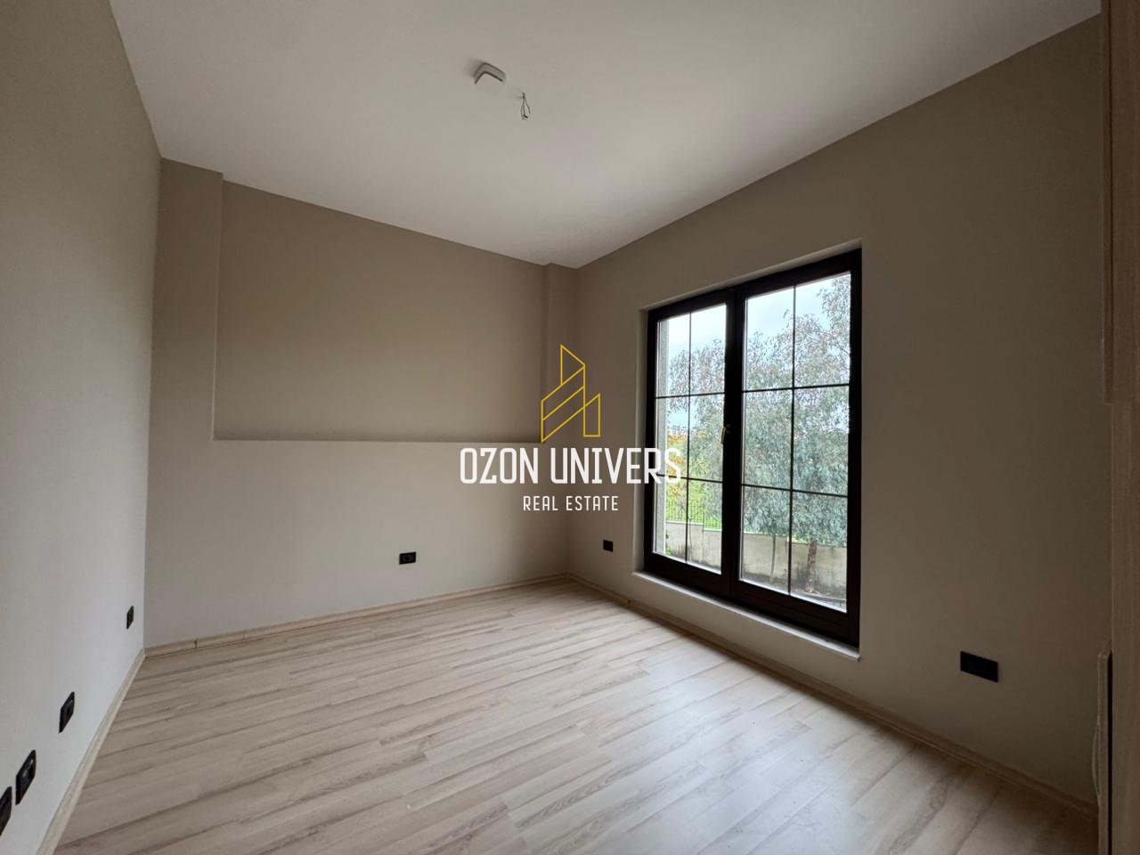 Vilë për qira tek Akacia Hills, Mjull Bathore!