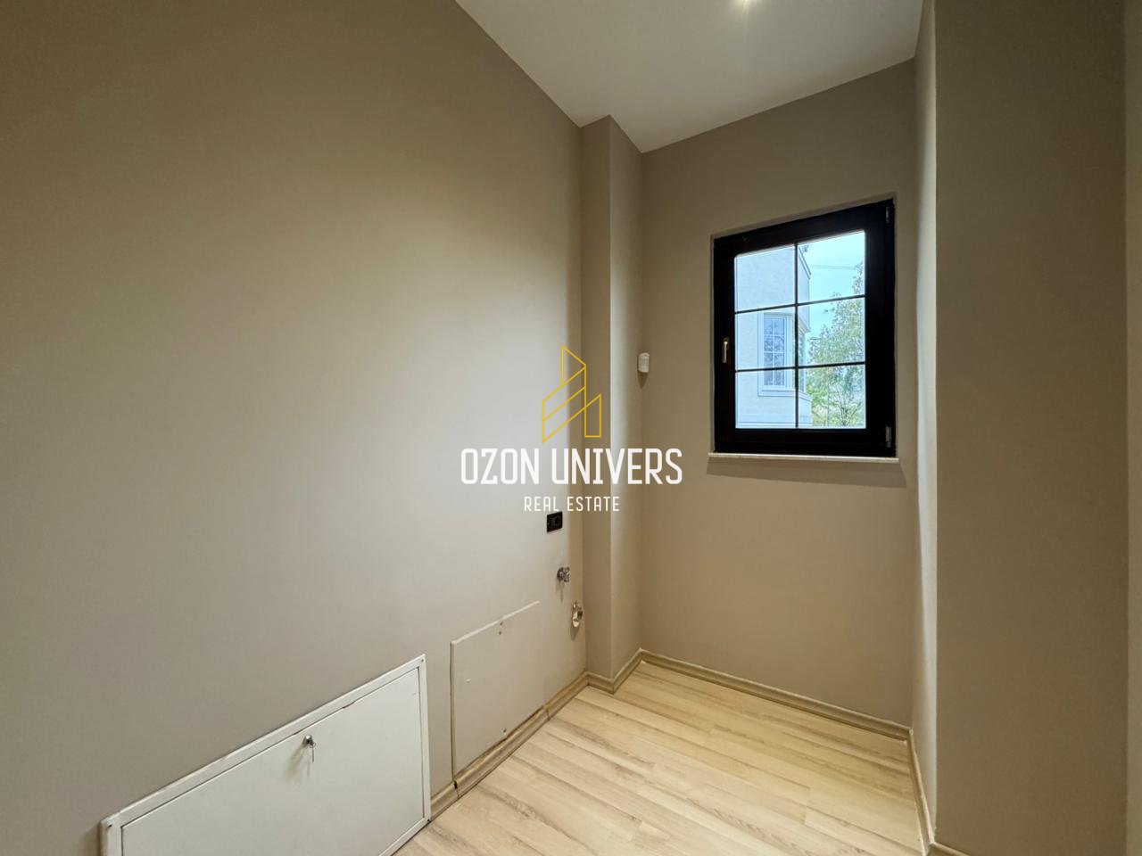 Vilë për qira tek Akacia Hills, Mjull Bathore!