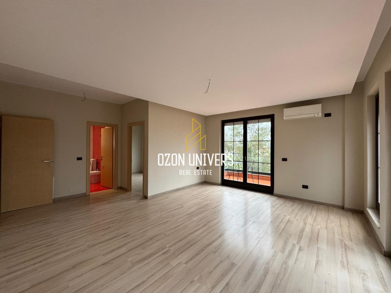 Vilë për qira tek Akacia Hills, Mjull Bathore!