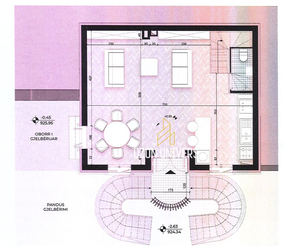 OKAZION! Shitet vilë tek Parku Rinia, Korçë!