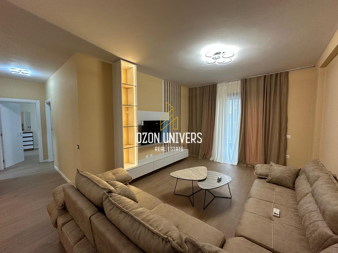Apartament 2+1+2+parkim për qira te Liqeni i Thatë!