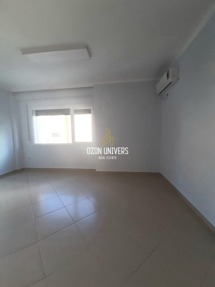 Ambient Biznesi për qira, në Qendër