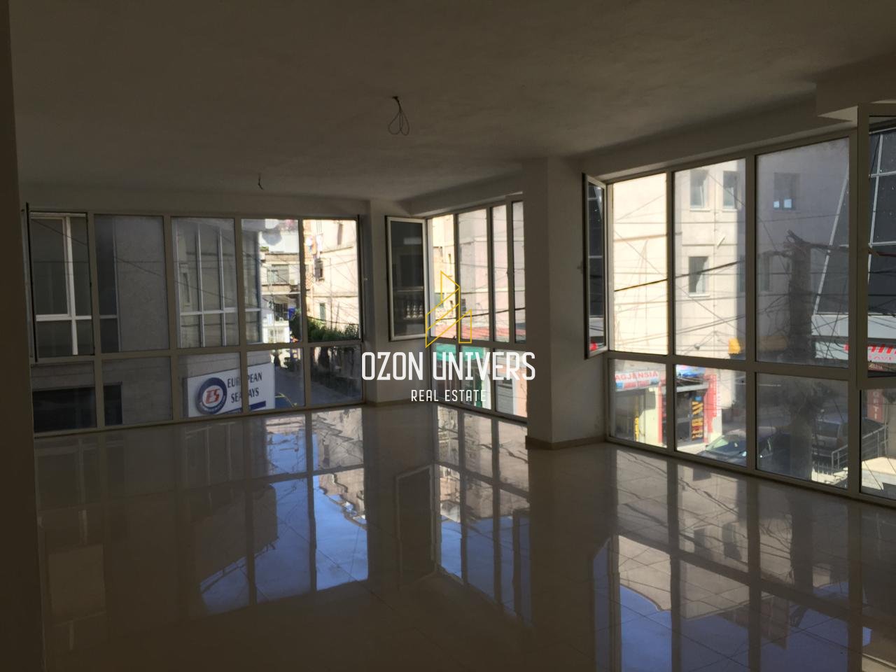 Ambient Biznesi për shitje tek Porti, Durrës