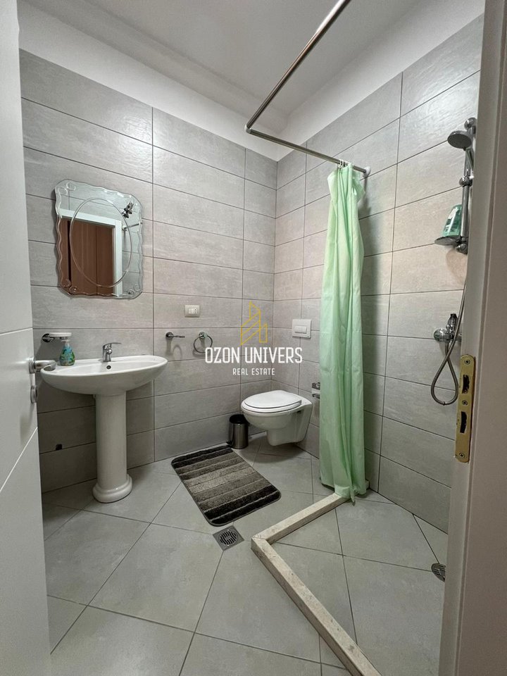 2+1 Apartment + Parking for rent near Pazari i Ri!