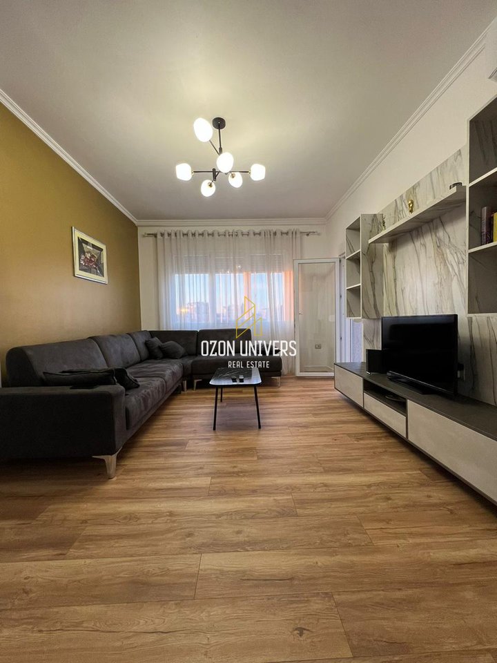 2+1 Apartment + Parking for rent near Pazari i Ri!