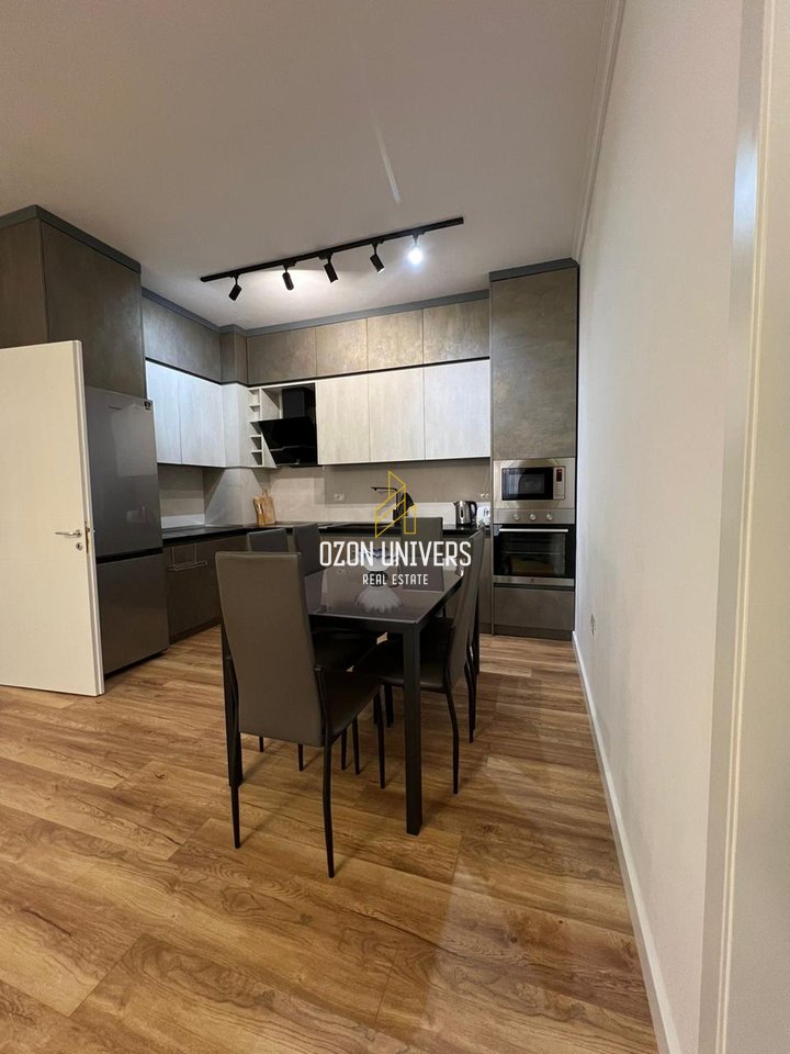 2+1 Apartment + Parking for rent near Pazari i Ri!