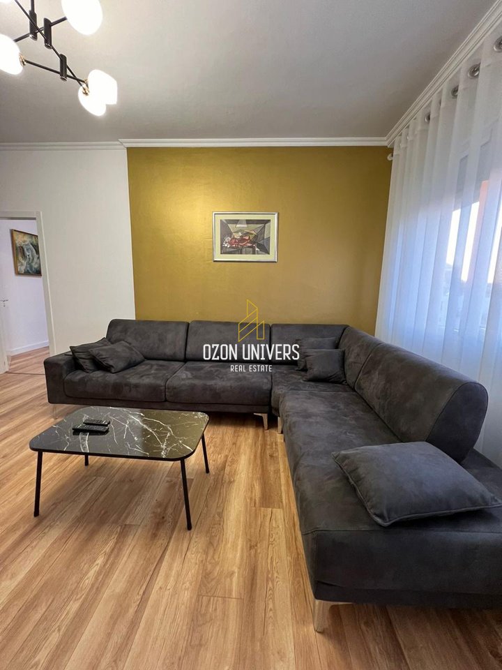 2+1 Apartment + Parking for rent near Pazari i Ri!