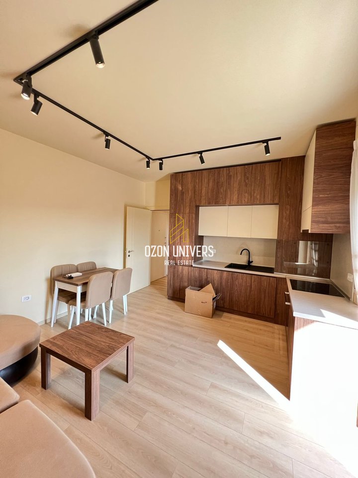 Apartament 1+1 me parkim për qira – Bulevardi “Zogu i Parë”, pranë Ministrisë së Drejtësisë!