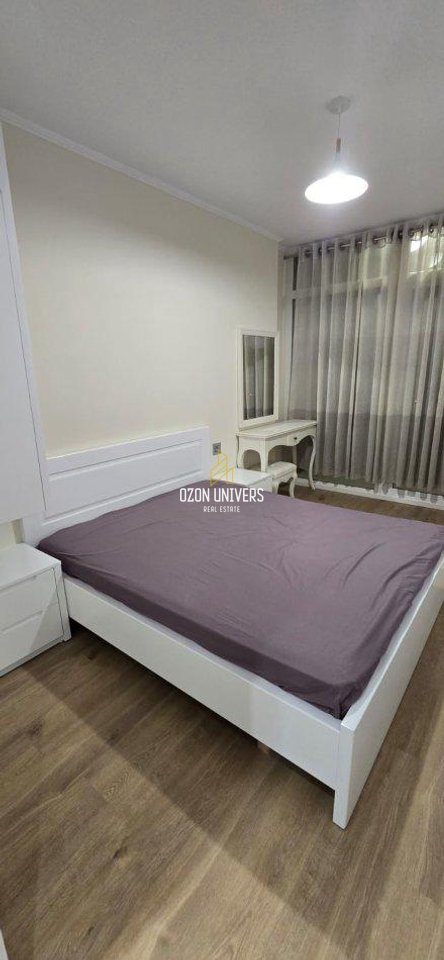 Apartament 1+1 për qira në Komunën e Parisit, pranë Lulishtes.