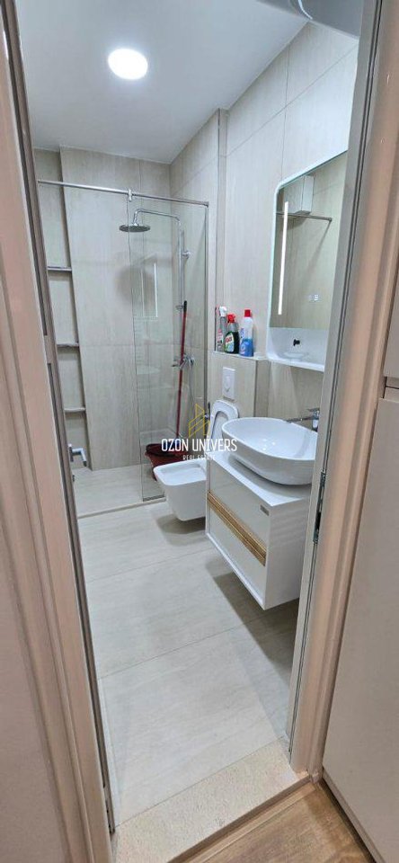 Apartament 1+1 për qira në Komunën e Parisit, pranë Lulishtes.