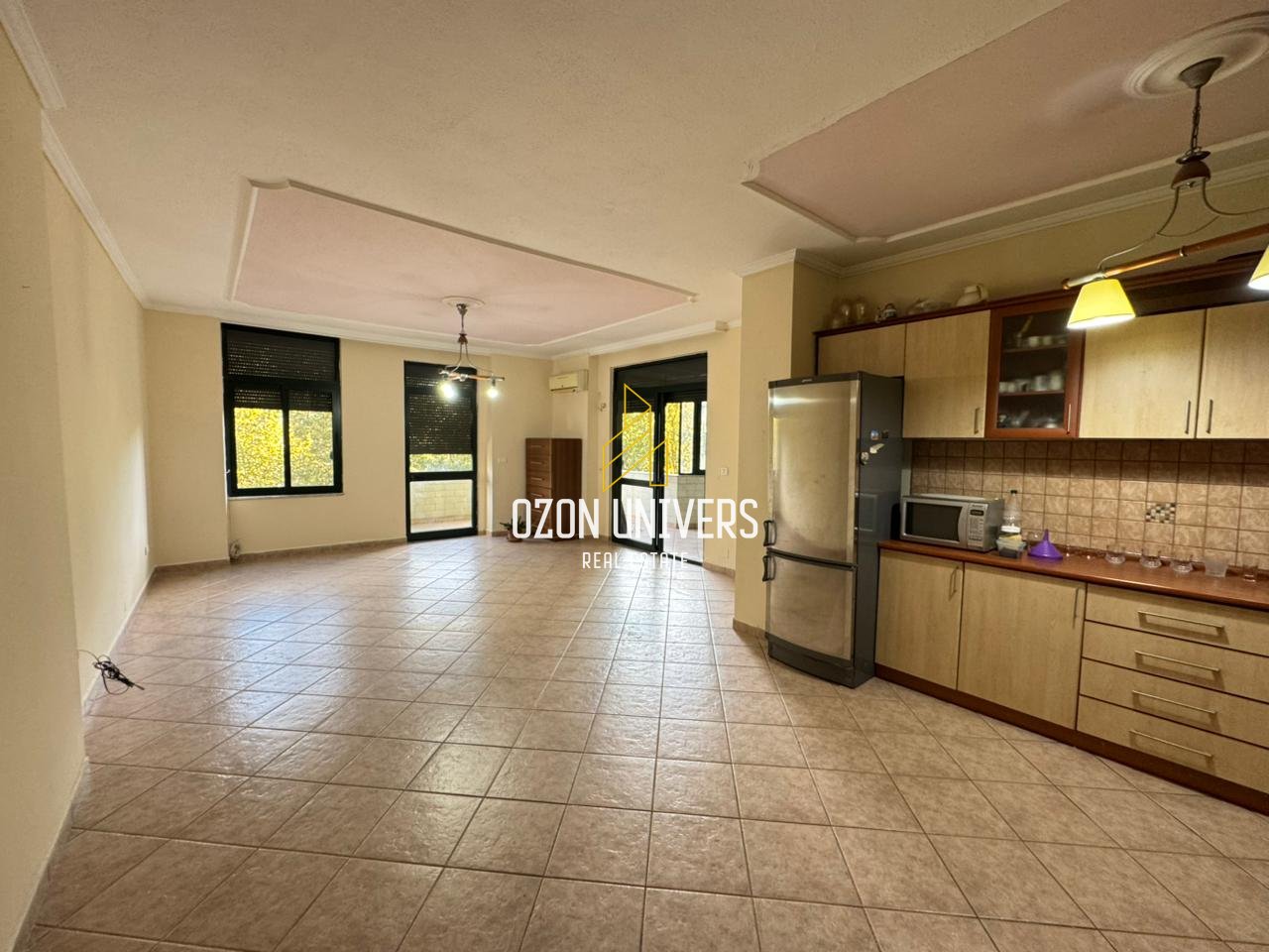 Apartament 3+1+2 me qira për biznes tek Ish Ekspozita!