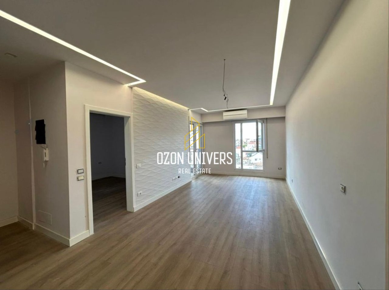 2+1 Apartment with Parking for sale near the Red School.