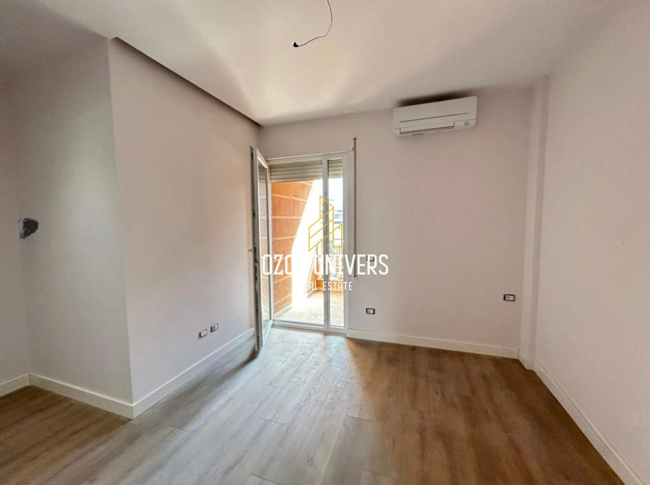 2+1 Apartment with Parking for sale near the Red School.