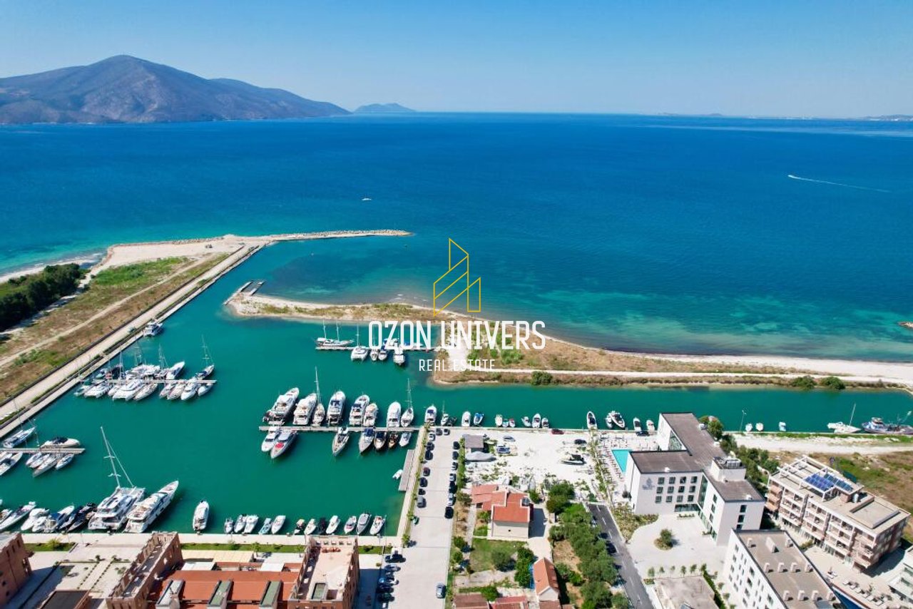 OKAZION! Apartament 2+1+Parking për shitje tek One Orikum Bay, Përballe Portit!
