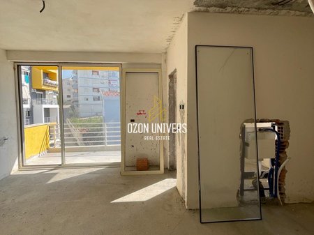 Apartament 3+1+3 për shitje tek Kompleksi Tom Doshi , Shkozë!