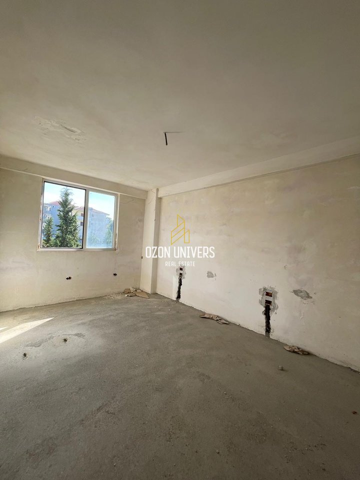 Apartament 3+1+3 për shitje tek Kompleksi Tom Doshi , Shkozë!
