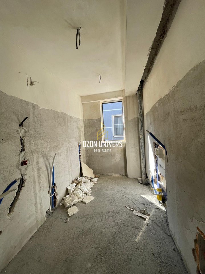 Apartament 3+1+3 për shitje tek Kompleksi Tom Doshi , Shkozë!