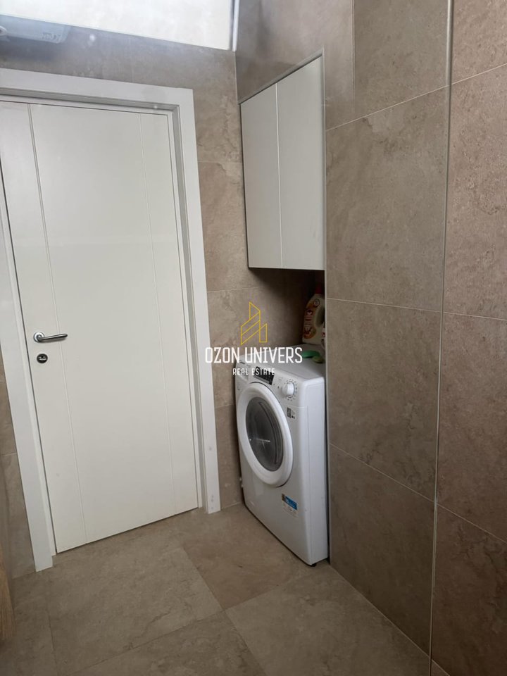 Apartament 2+1 me qira në rrugën e Durrësit, tek Kafe Flora