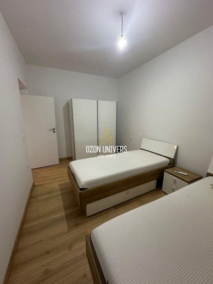 Apartament 2+1 me Ballkon për Qira, Rruga Qemal Stafa, Tiranë