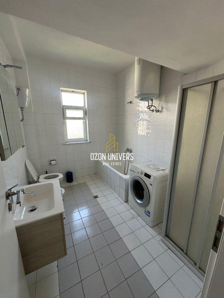 Apartament 2+1 me Ballkon për Qira, Rruga Qemal Stafa, Tiranë