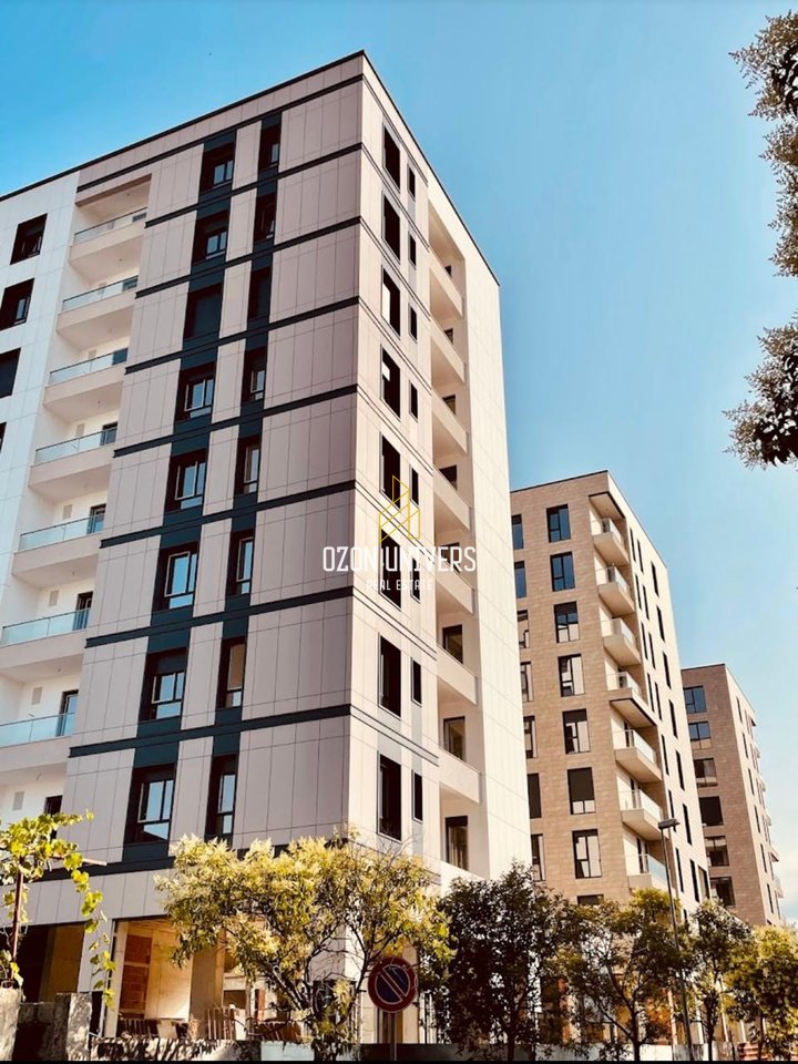 Business Premises for Rent in Porcelan, Marie Kraja Street!