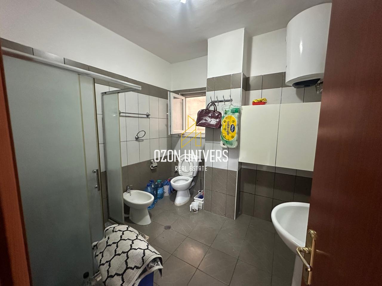 Appartamento 2+1 con posto auto in affitto a Yzberisht!